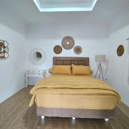 Villa Kota Bunga Malini 7 Cinengangirang Exteriér fotografie