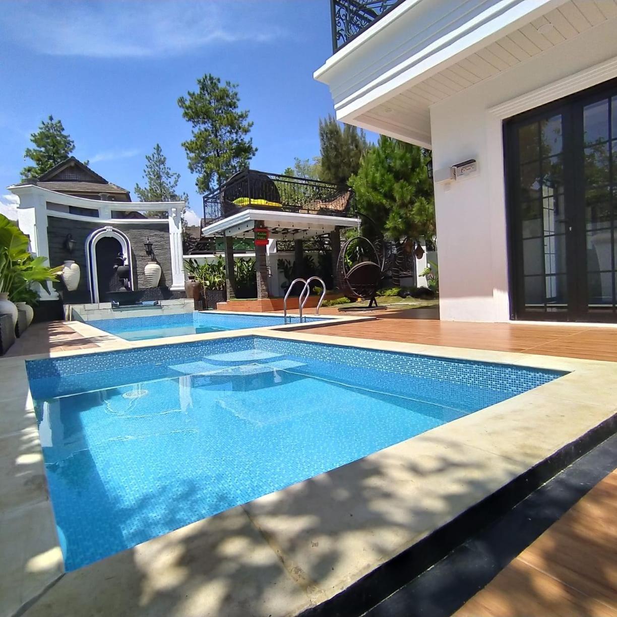 Villa Kota Bunga Malini 7 Cinengangirang Exteriér fotografie