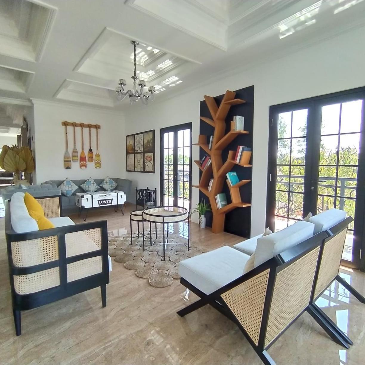 Villa Kota Bunga Malini 7 Cinengangirang Exteriér fotografie