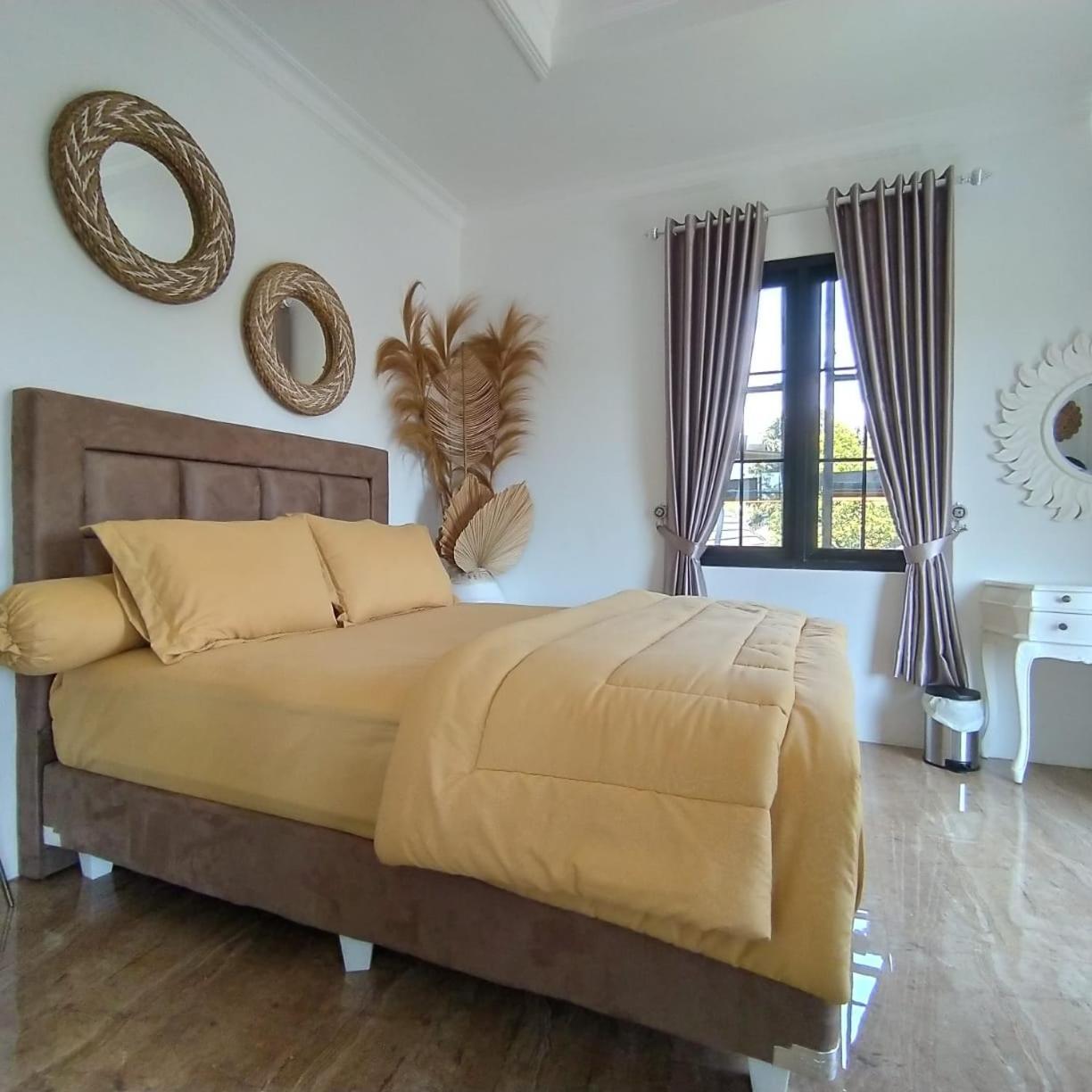 Villa Kota Bunga Malini 7 Cinengangirang Exteriér fotografie